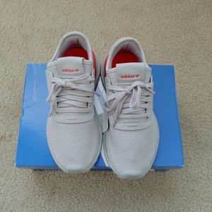 Women's Adidas U Path X